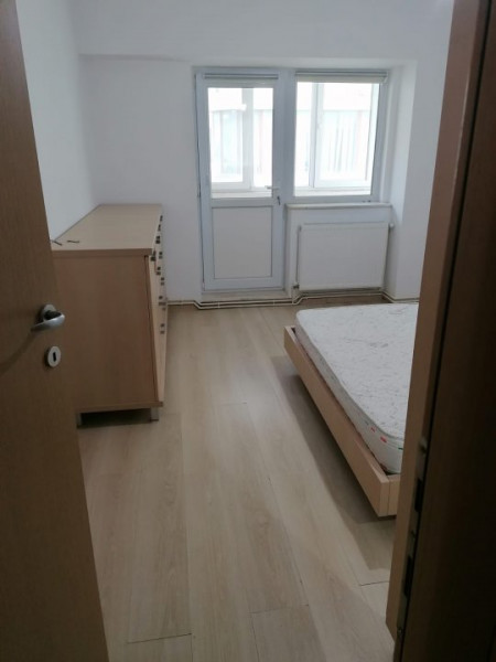 Apartament spatios Stadion disponibil termen lung