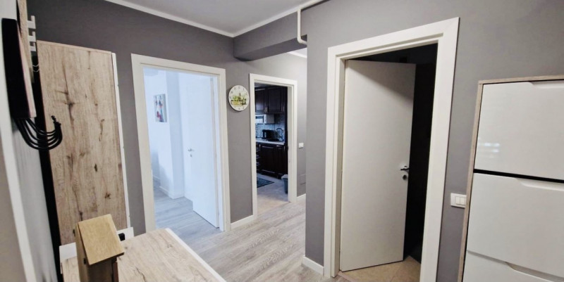 Apartament 3 camere  Tomis Plus decorat cu rafinament 