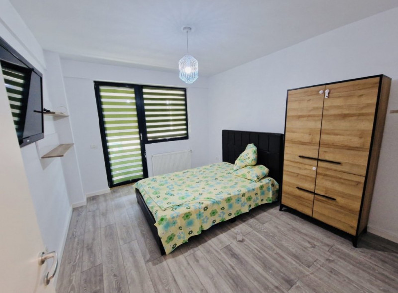 Apartament 3 camere  Tomis Plus decorat cu rafinament 