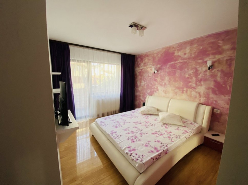 Apartament 3 camere  Tomis Plus decorat cu rafinament 