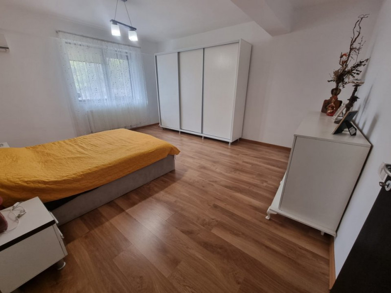 apartament de închiriat Universitate Campus cu parcare privata