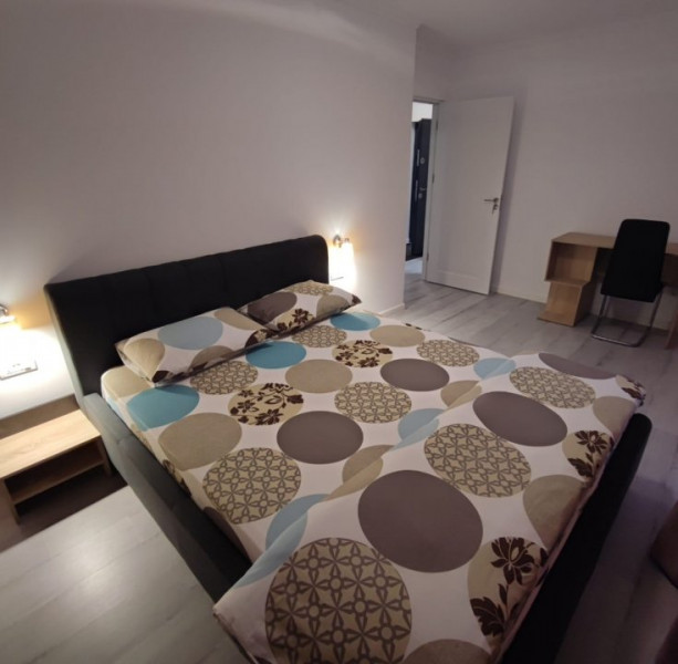 vânzare apartament 3 camere + terasa + parcare privata in proprietate