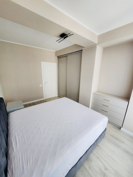 Central Apartament spațios decorat cu rafinament Garaj subteran 