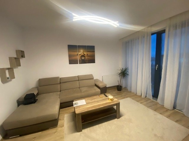 Apartament vedere lac langa Campus termen lung