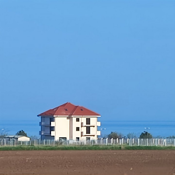 vânzare teren plaja Corbu 2 ha. acces pe faleza lotizabil