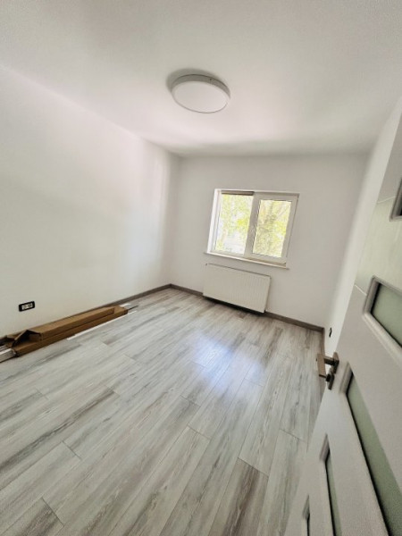 Apartament semimobilat Faleză Nord  Vav de parc