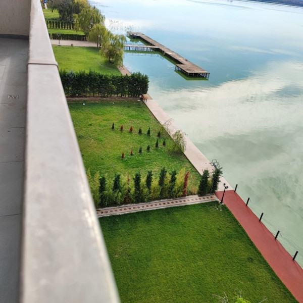 inchiriere apartament Constanta Mamaia vedere lac parcare subterană 