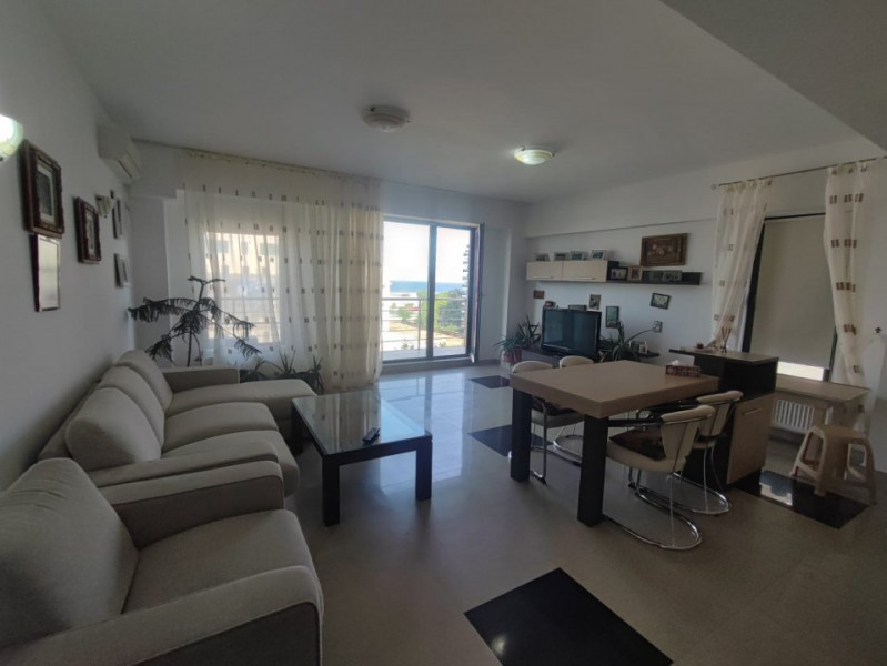 vânzare apartament 3 camere cu vedere panoramica 