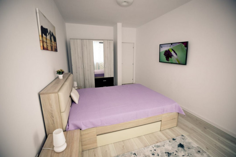 Vânzare apartament 3 camere vedere mare decorat cu rafinament 