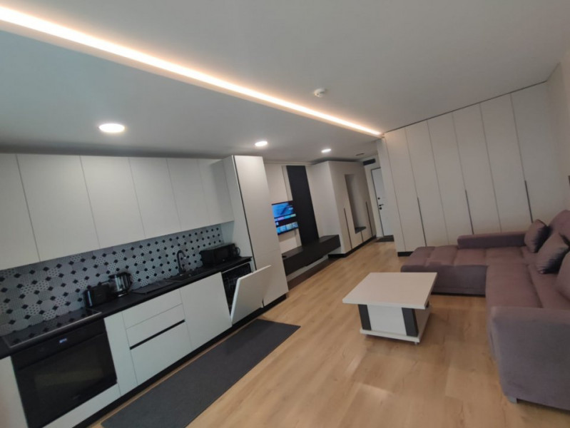 prima inchiriere Apartament lux termen lung 