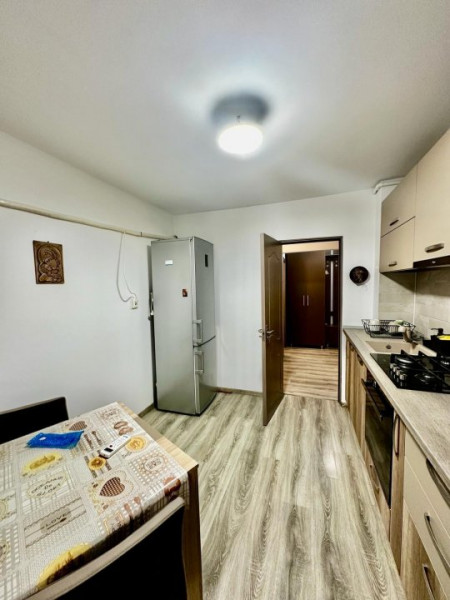 Apartament 3 camere decomandat Faleza Nord termen lung