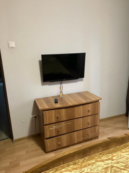 Apartament 3 camere decomandat Faleza Nord termen lung