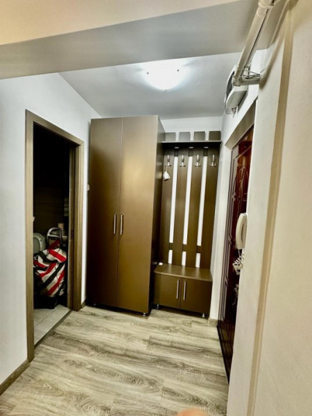 Apartament 3 camere decomandat Faleza Nord termen lung