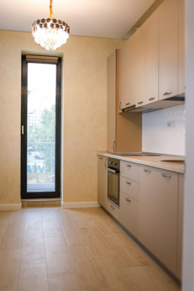 De închiriat – Apartament 3 camere cu vedere la lac, Lake On