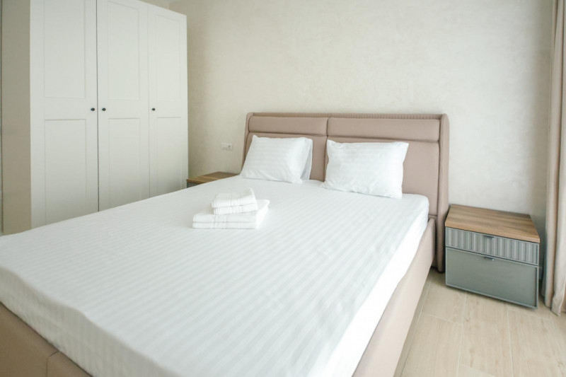 De închiriat – Apartament 3 camere cu vedere la lac, Lake On