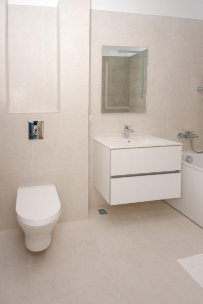 De închiriat – Apartament 3 camere cu vedere la lac, Lake On