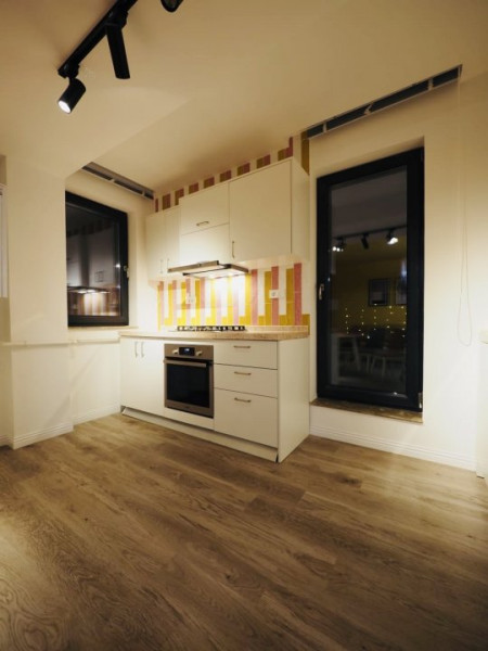 Apartament lux bloc nou zona Primo Clădire moderna