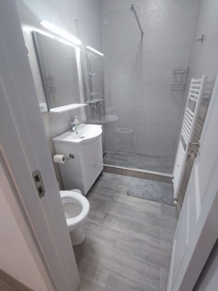 închiriere Apartament nou nout in clădire privata 