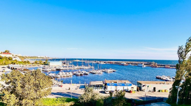 Vanzare Apartament cu vedere catre mare Portul Tomis  