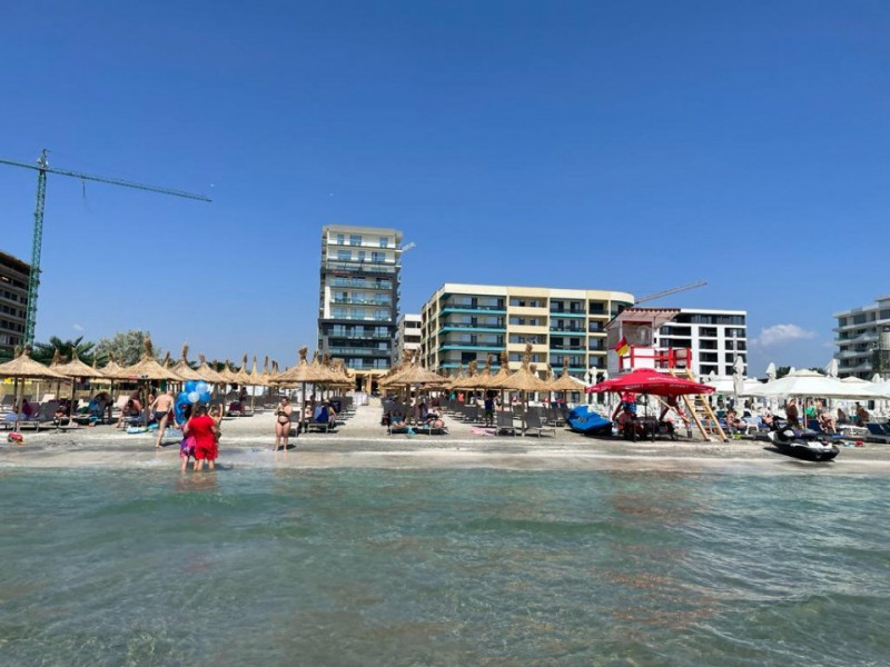 Garsoniera  Mamaia Nord vedere la mare cu loc de parcare 