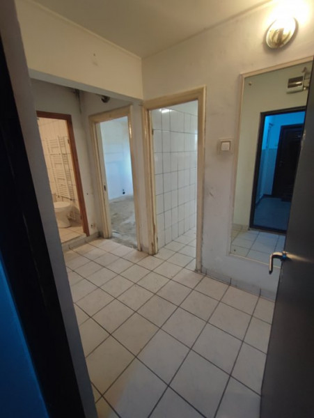 vânzare Apartament 2 camere decomandat Centru