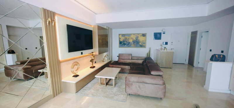 Apartament Premium cu Vedere la Mare – Faleza Nord Parcare subterană 
