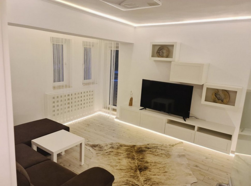 Închiriere Garsoniera nouă zona Capitol  termen lung 