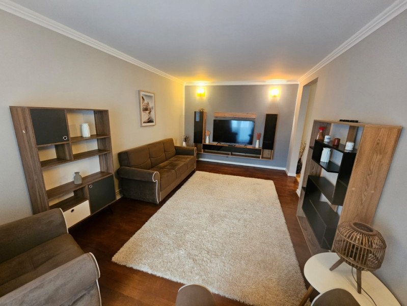 Apartament 3 camere de închiriat – Stadion / City Park Mall