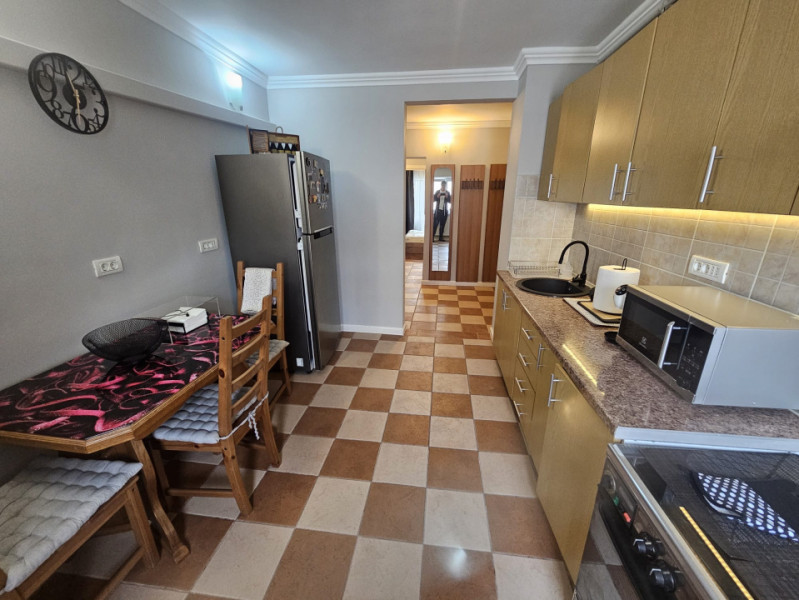 Apartament 3 camere de închiriat – Stadion / City Park Mall