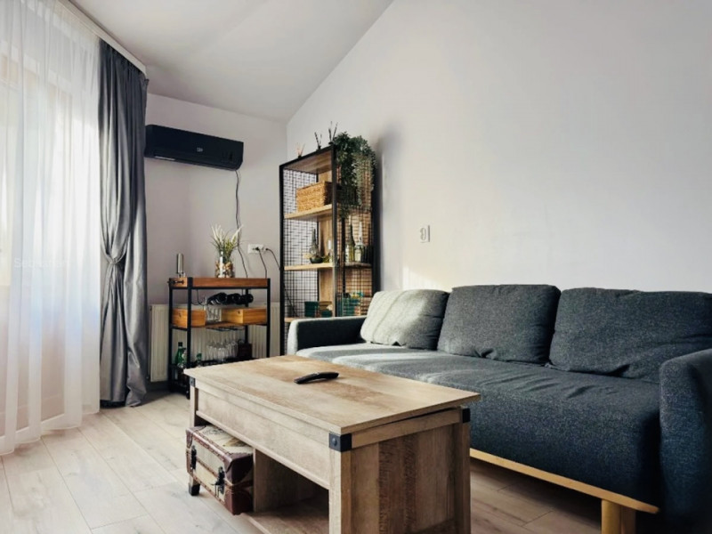 Apartament 2 camere de închiriat cu curte interioară – zonă Faleză Nord