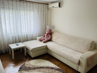 Apartament de închiriat cu 2 camere în zona Eden