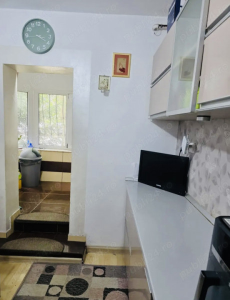 🏡 Apartament cu 3 camere, 2 băi, balcon și boxă — parter înalt, zona Eliberării