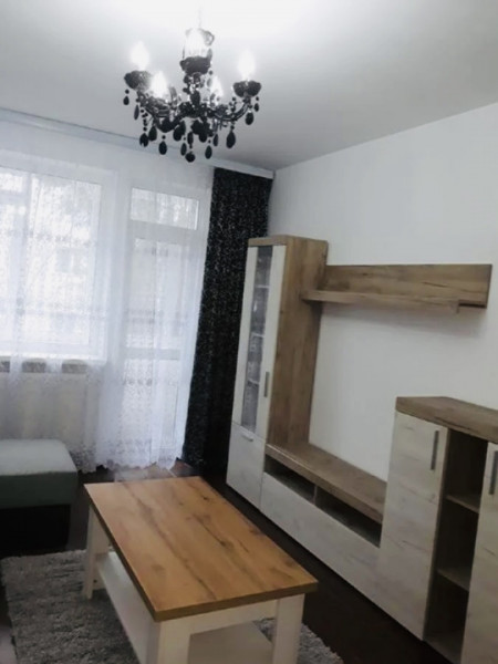De vânzare - apartament 3 camere, renovat complet, Tomis Nord, etaj 1