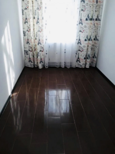 De vânzare - apartament 3 camere, renovat complet, Tomis Nord, etaj 1
