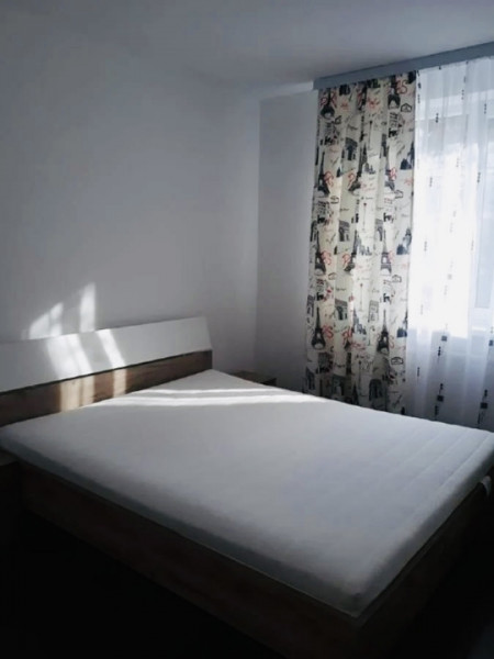 De vânzare - apartament 3 camere, renovat complet, Tomis Nord, etaj 1