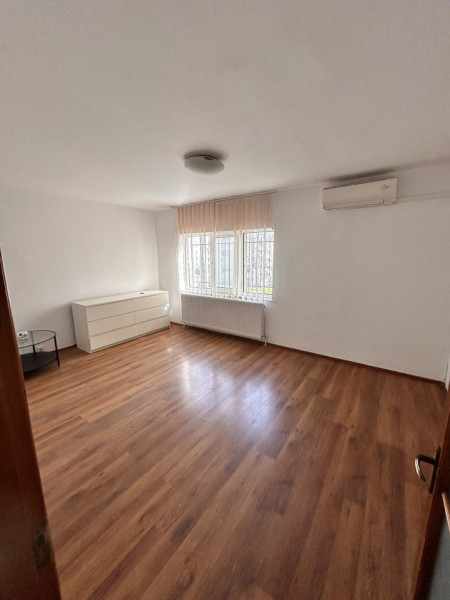 Inchiriere Apartament nemobilat parter Faleza Nord 