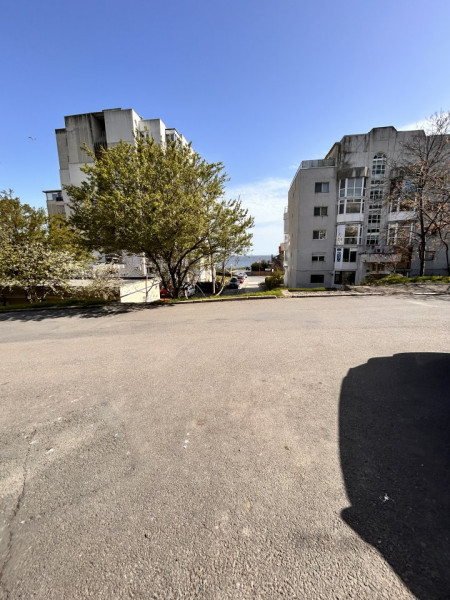 Inchiriere Apartament nemobilat parter Faleza Nord 