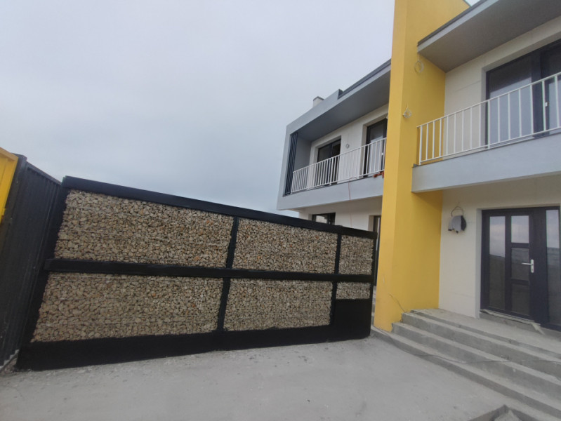 Vanzare Finalizată ! Vila moderna cu terasa circulabila superioara 