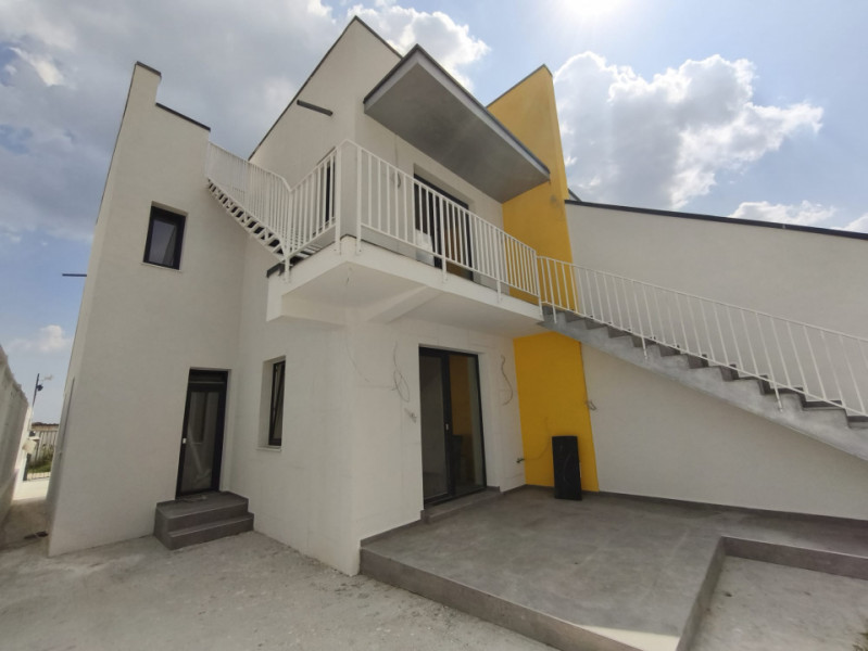 Vanzare Finalizată ! Vila moderna cu terasa circulabila superioara 