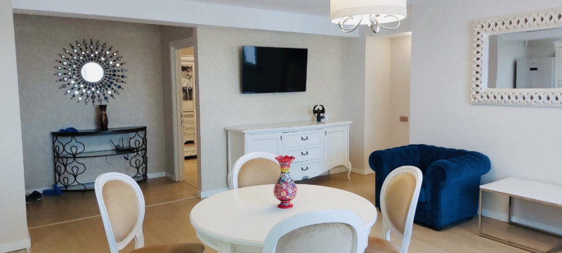 De închiriat – Apartament 3 camere, 102 mp, zona Capitol