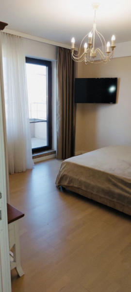 De închiriat – Apartament 3 camere, 102 mp, zona Capitol