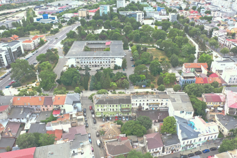 Exclusivitate Vânzare Clădire în Zona Plaja Modern