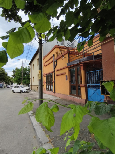 Exclusivitate Vânzare Clădire cu 4 camere in Centru 