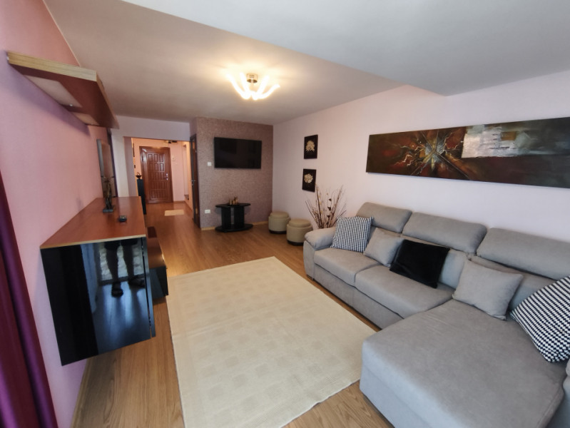Apartament de închiriat Constanta cu vedere frontala la mare