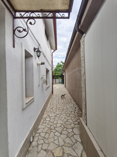 Exclusivitate Vânzare Vila P+M Ovidiu cu teren aferent 636 mp.