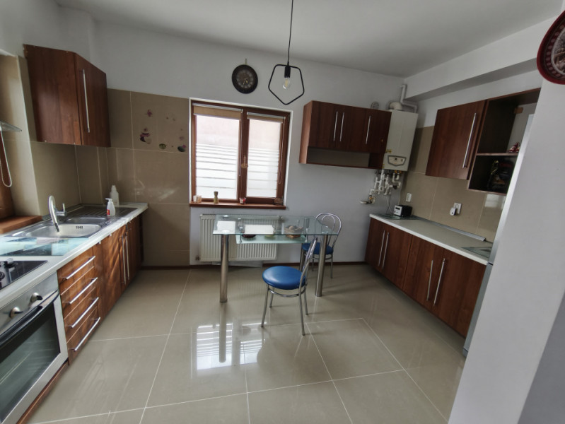 Exclusivitate Vânzare Vila P+M Ovidiu cu teren aferent 636 mp.