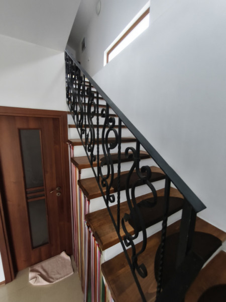 Exclusivitate Vânzare Vila P+M Ovidiu cu teren aferent 636 mp.