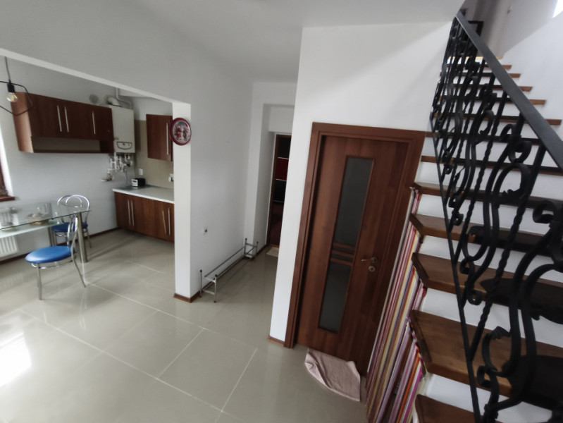 Exclusivitate Vânzare Vila P+M Ovidiu cu teren aferent 636 mp.