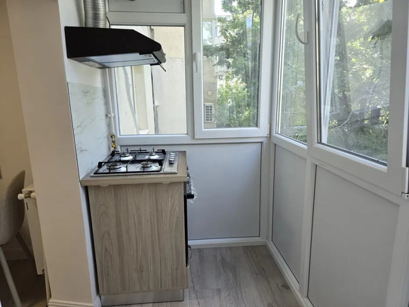 De închiriat – Apartament 2 camere decomandat, zona Meridius – Reyna, Constanța