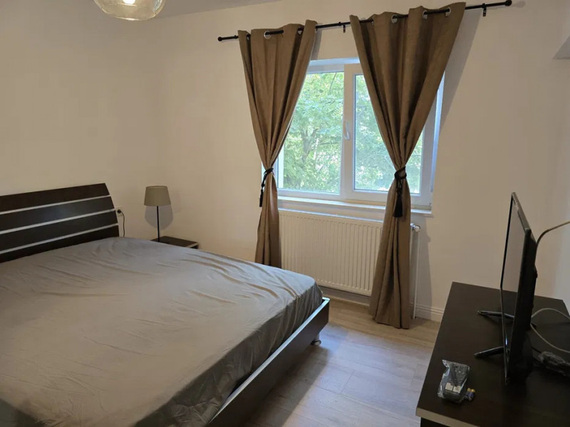 De închiriat – Apartament 2 camere decomandat, zona Meridius – Reyna, Constanța